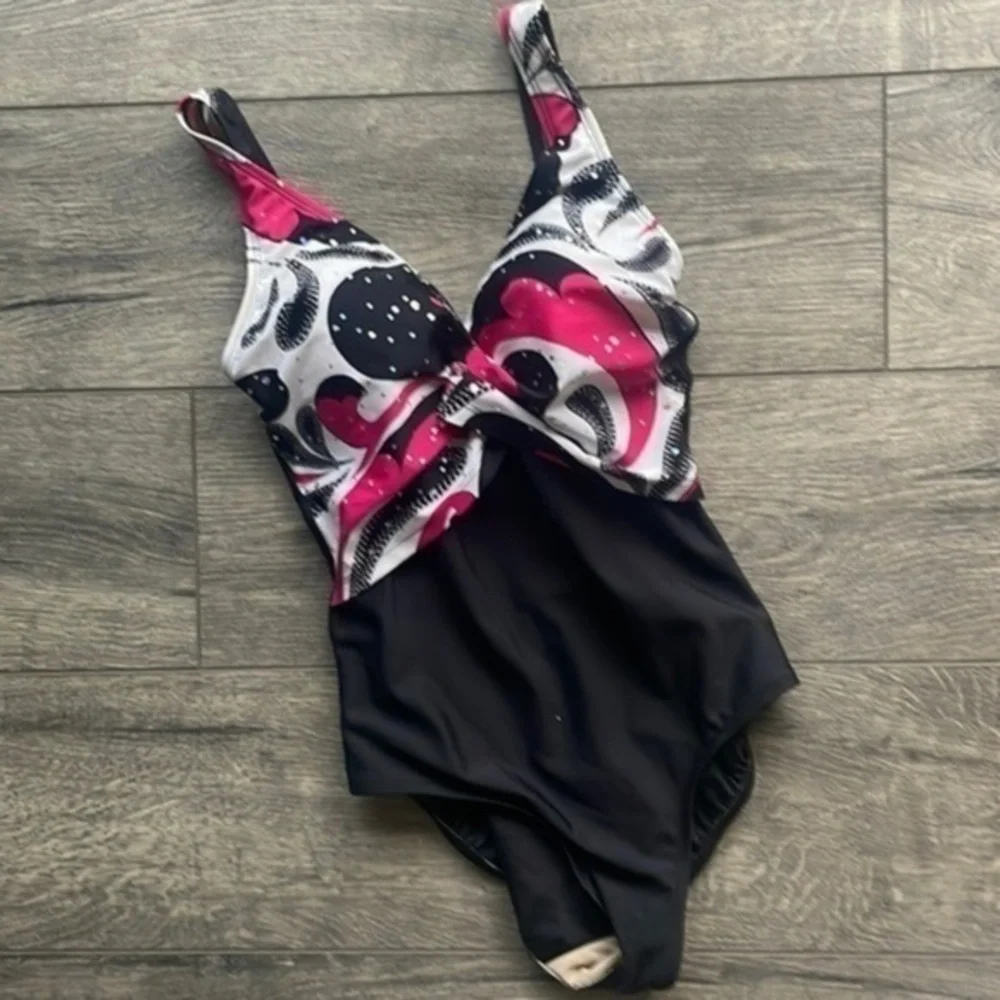 Shore Shapes swimsuit size 14 black hot pink white flattering plus